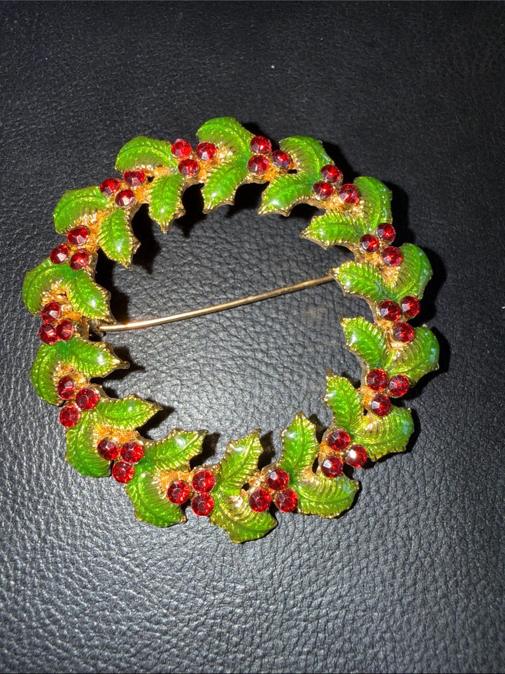 Green and Red Holiday Wreath Brooch - Women's Jewelry
